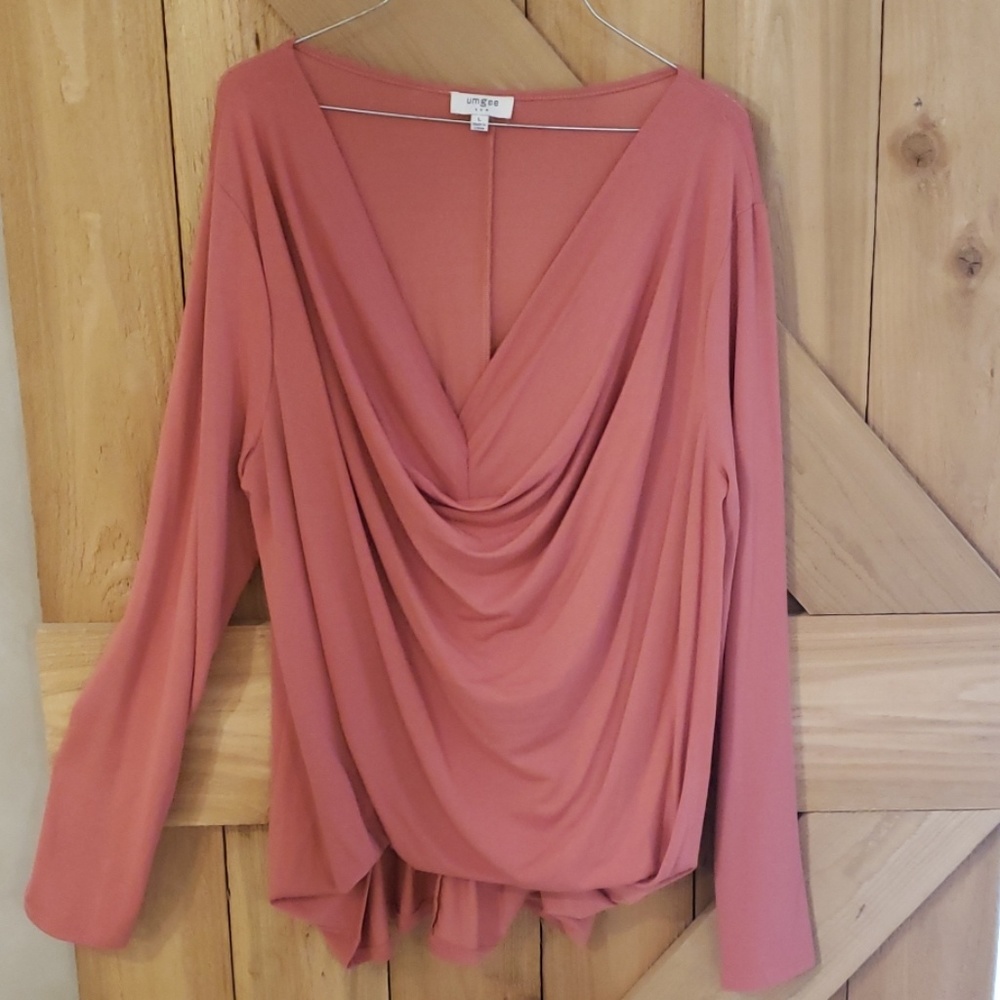 Scoop neck shirt brand new